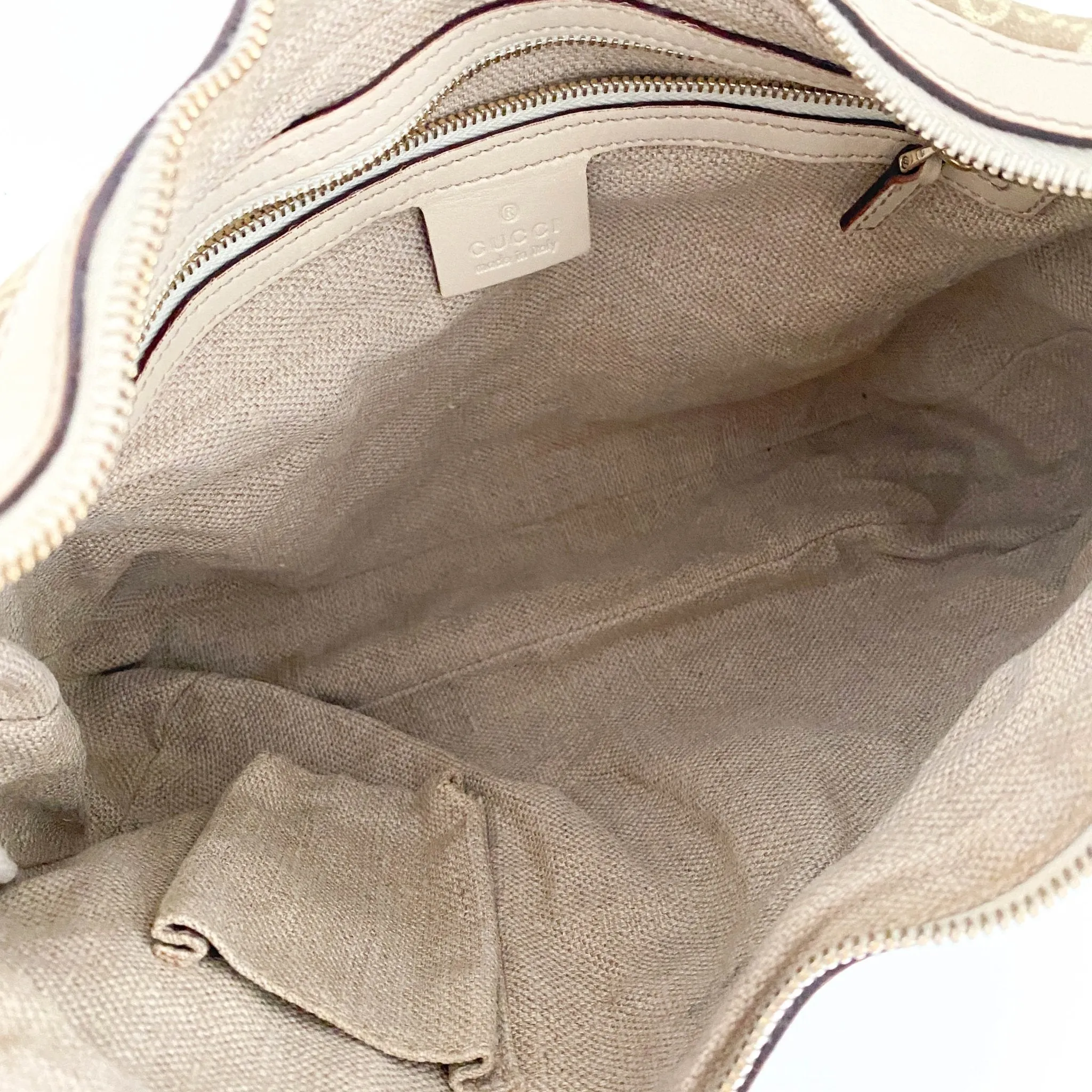 Hobo  Suede