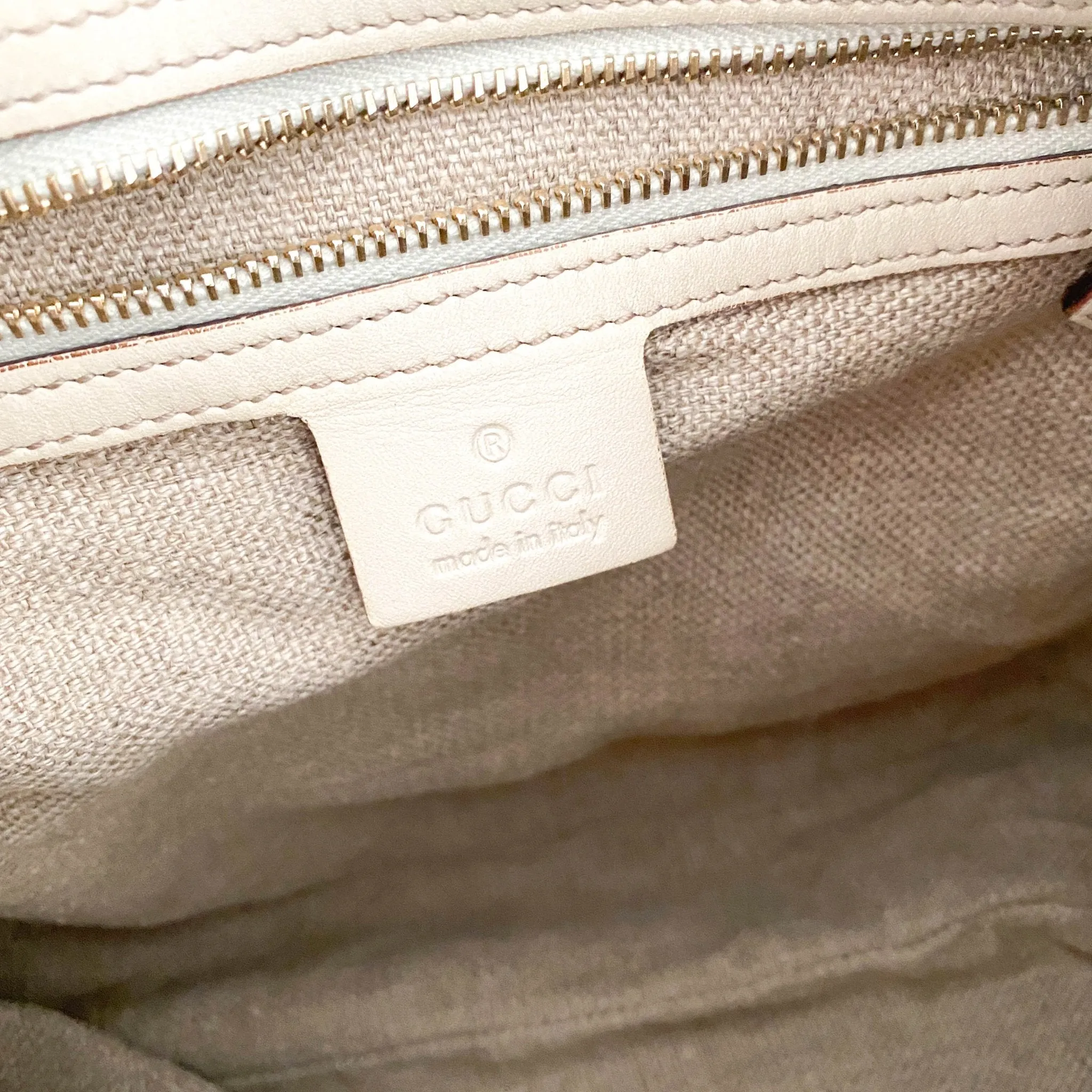 Hobo  Suede
