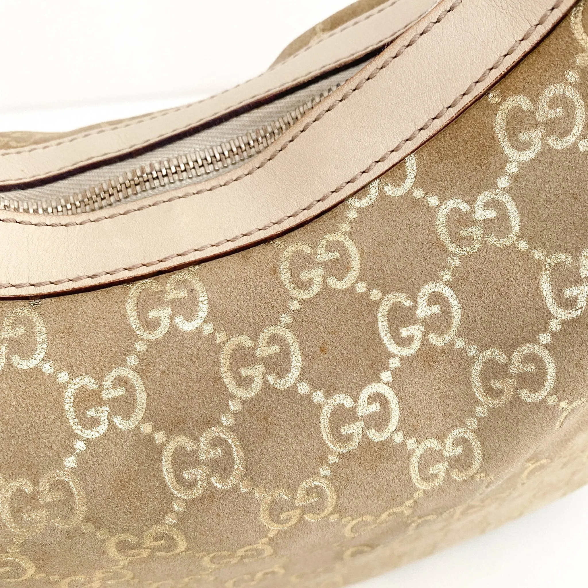 Hobo  Suede