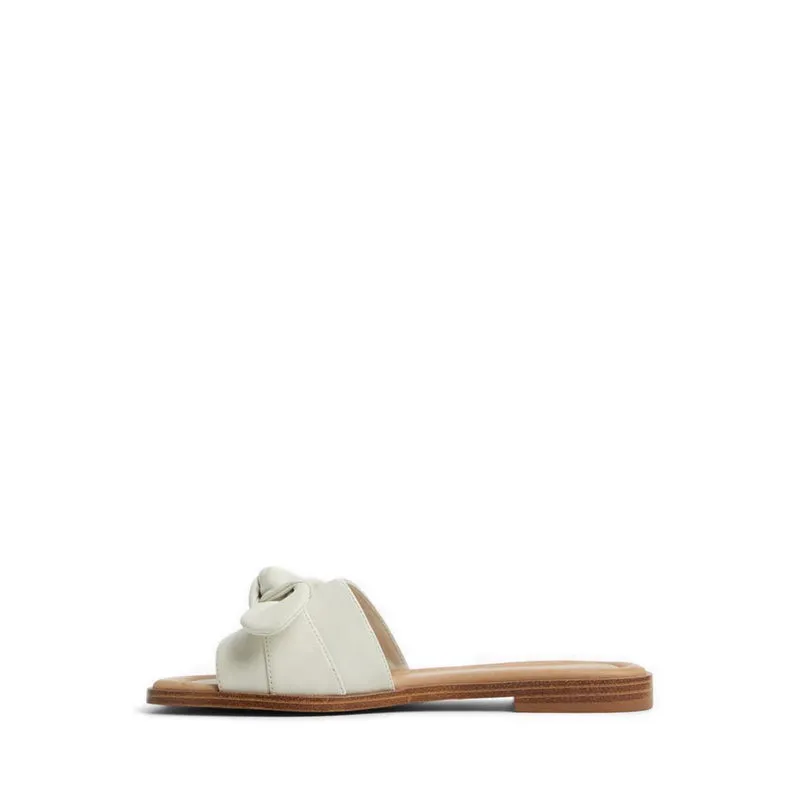 Lavinia Flat Sandals - White