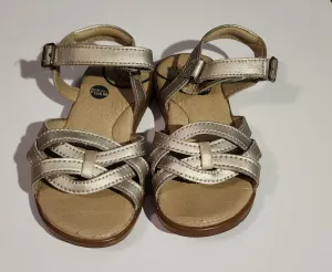 Stride rite memory foam Gold sandals sz 9 - size Shoes:           9 & 9.5 (Little Kid)