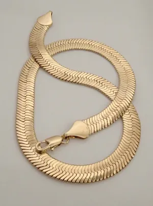 The Wide Herringbone Chain