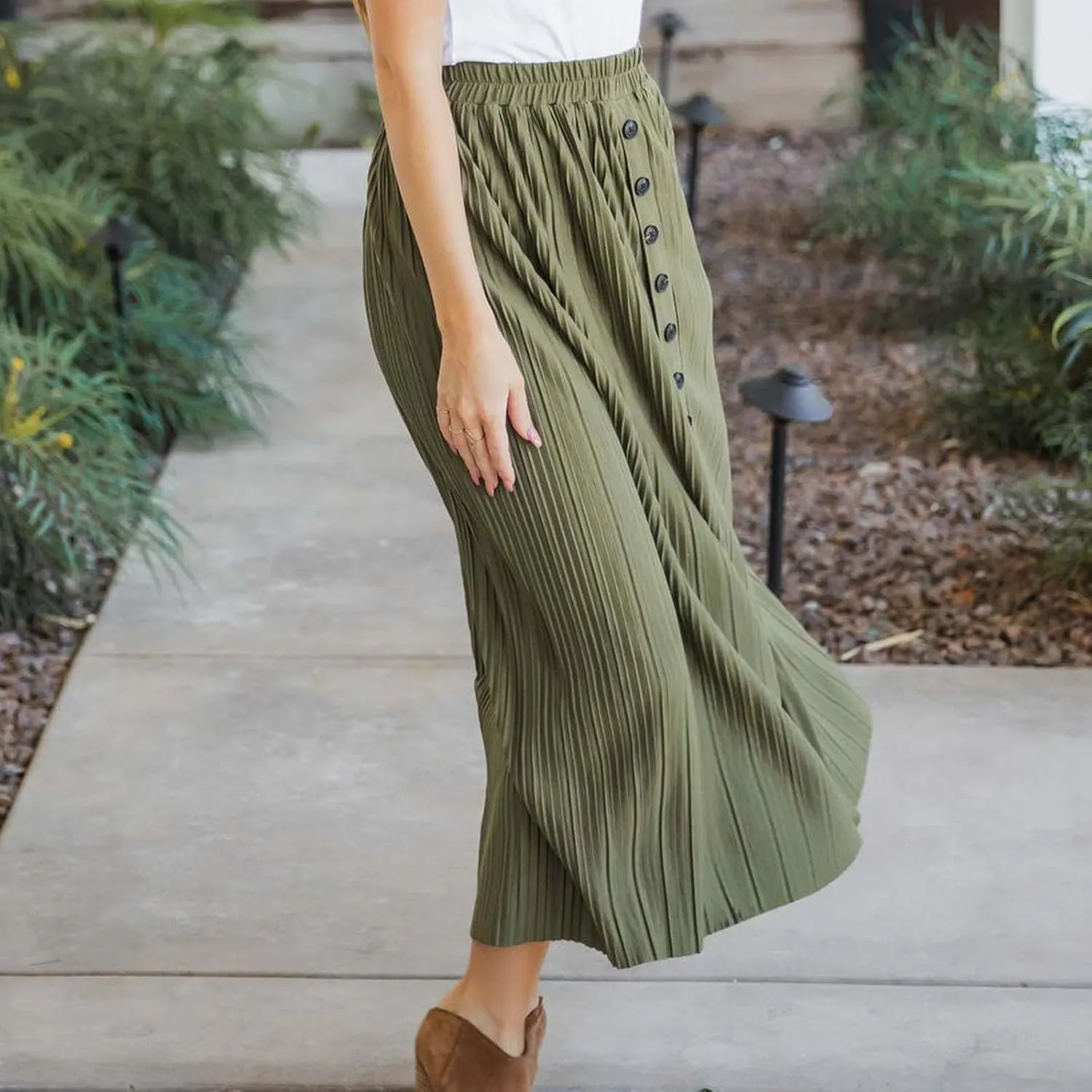 Women's Pleated Midi Skirt Flowy Summer Pleated High Waisted Casual Button Front Skirts with Pockets