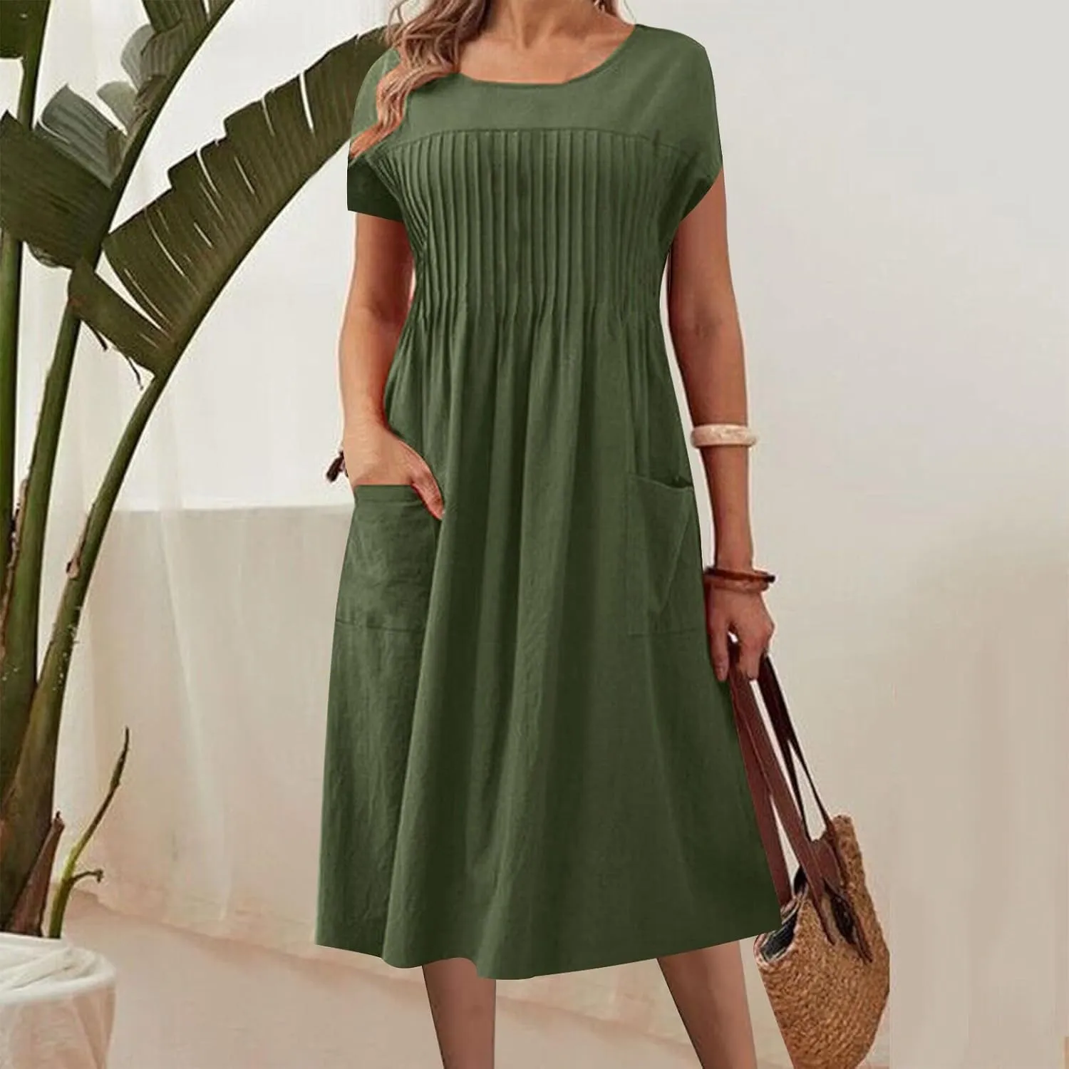 Women's Summer Plus Size Dresses Ladies Casual Short Sleeve Crewneck Pleated Midi Dress with Pockets for Beach Vacation